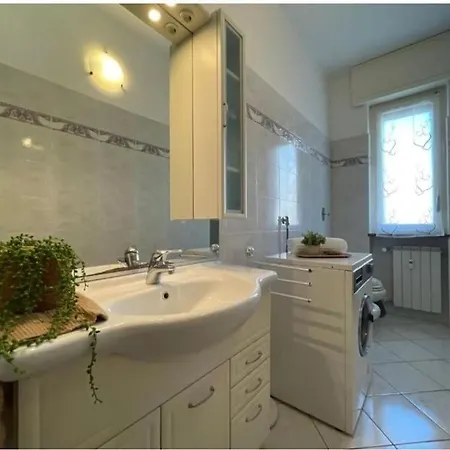 Apartamento Comodo Bilocale A 300 Metri Dal Mare